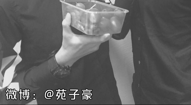 打开哥哥的正确方式 第6话 喂哥哥吃水果的真相其实是这样 第35页